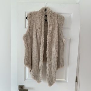 Love Token Real rabbit fur vest